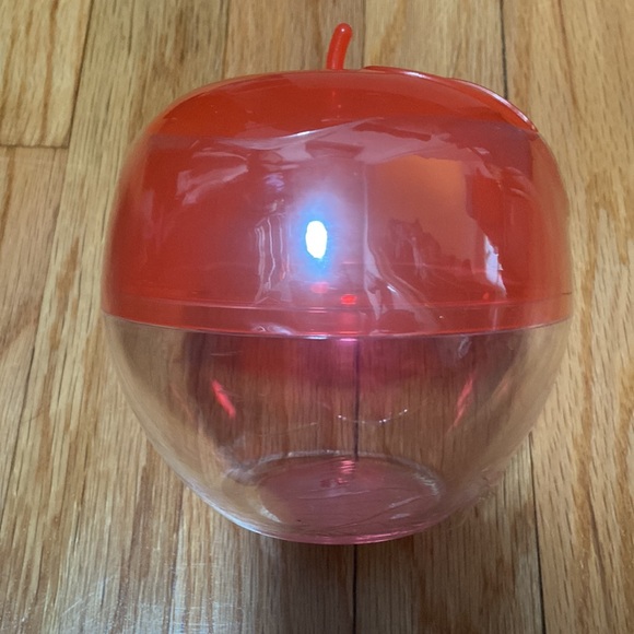 Apple Container - Picture 2 of 2
